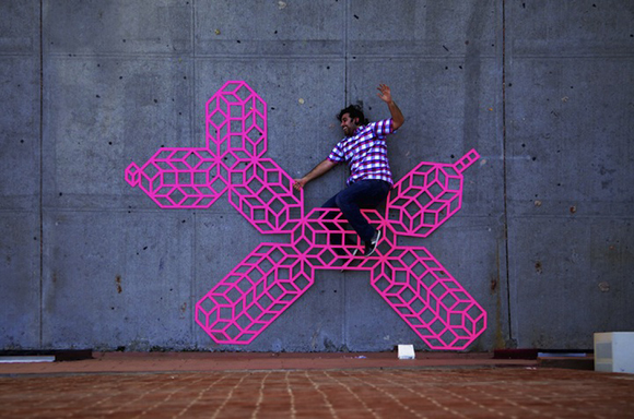 給大家一個「膠帶」的膠帶藝術