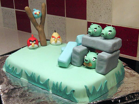 老闆，來一份憤怒鳥全餐，要切不要辣～