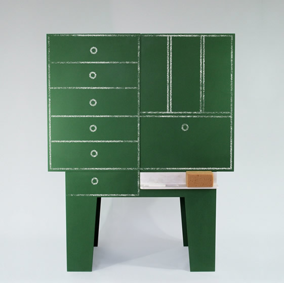 黑板or衣櫥，傻傻分不清楚？