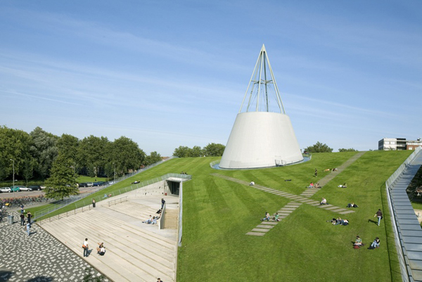 綠說從頭！綠屋頂建築的始祖「TU Delft Library」