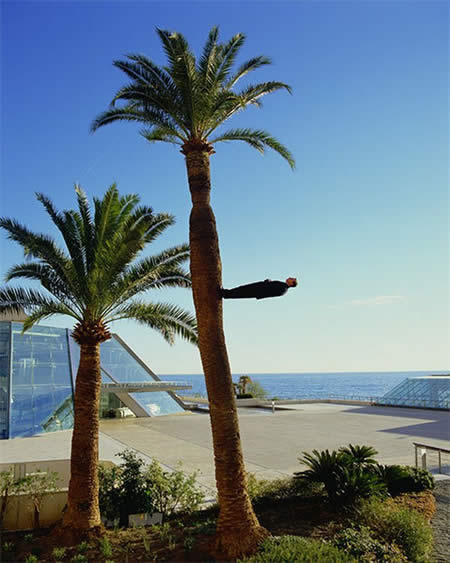 Philippe-Ramette-uphaa-art-(8)