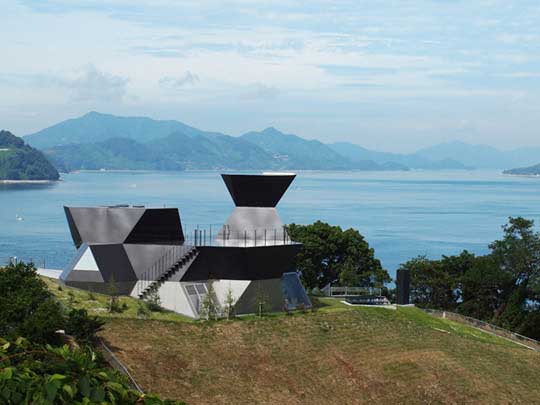 大師之作：伊東豊雄建築博物館落成