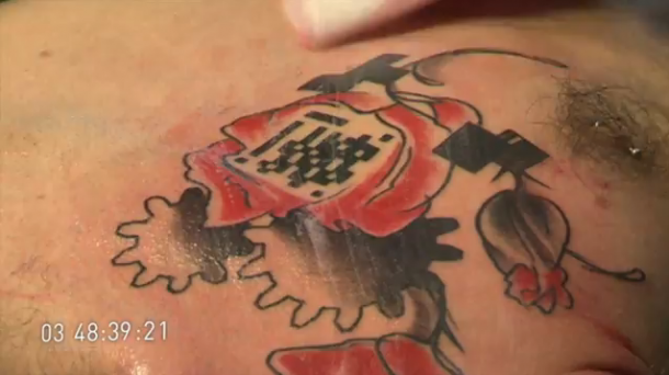 這樣也行？史上第一個會動的QR Code刺青