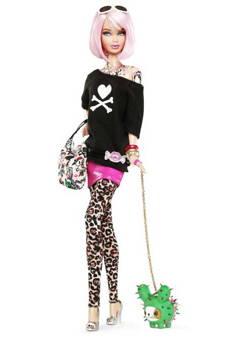 芭比娃娃耍個性！第一款身上有刺青的芭比誕生