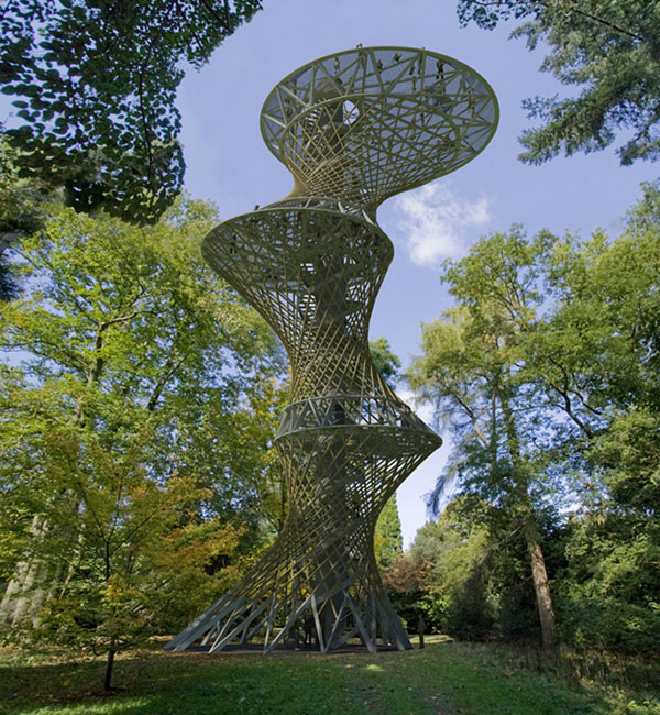 竹子打造的熱帶雨林科學中心