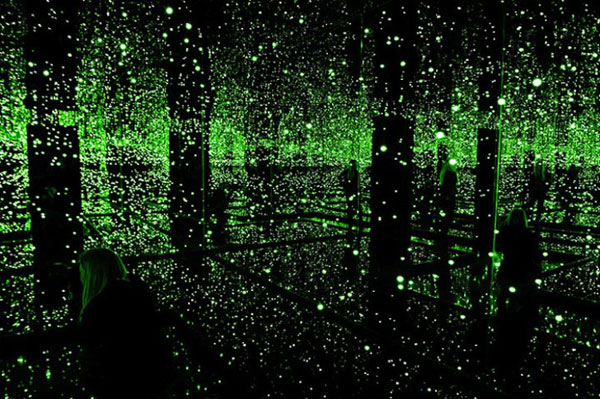 令人目眩神迷的無限鏡室