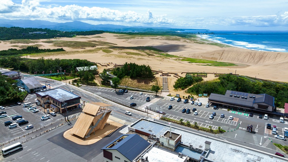 鳥取砂丘「Takahama Cafe高濱咖啡廳」！隈研吾打造俯瞰砂丘美景的觀景咖啡廳