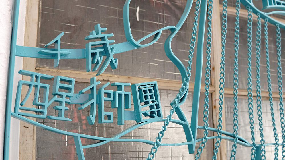 雲林口湖梧北社區「鐵花窗」風景!以「雙手」為題呈現13個手繪感鐵窗故事