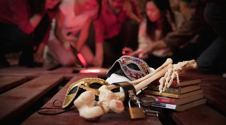 【玩體驗】考驗團體智慧與團結度的密室逃脫