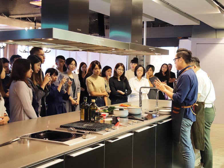 一器呵成！居家設計品牌 JIA 品家家品 x 日本設計大師柴田文江聯名合作新品－【虹彩鋼 賞味】系列新上市