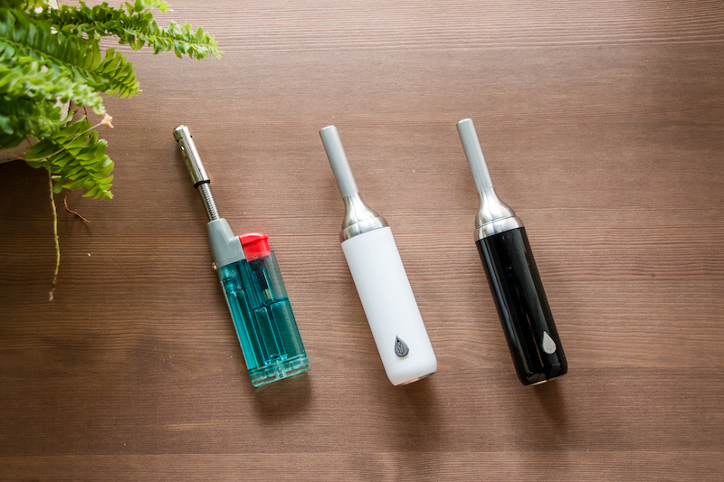 新時代茶派雅痞的必備茶器「初芳宇磁吸沏茶筆」！兼具直立收納、磁吸密合與攜帶便利性的簡約系質感配件