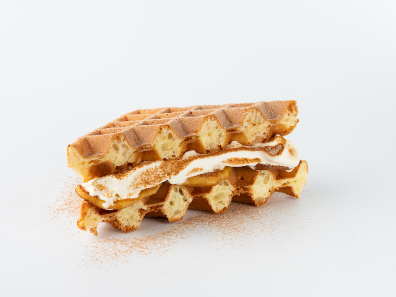 亞洲 50 間最佳咖啡店 Fika Fika 進駐遠百信義！純白簡約劇場式空間跨界出擊，拿鐵霜淇淋、威士忌咖啡上菜單