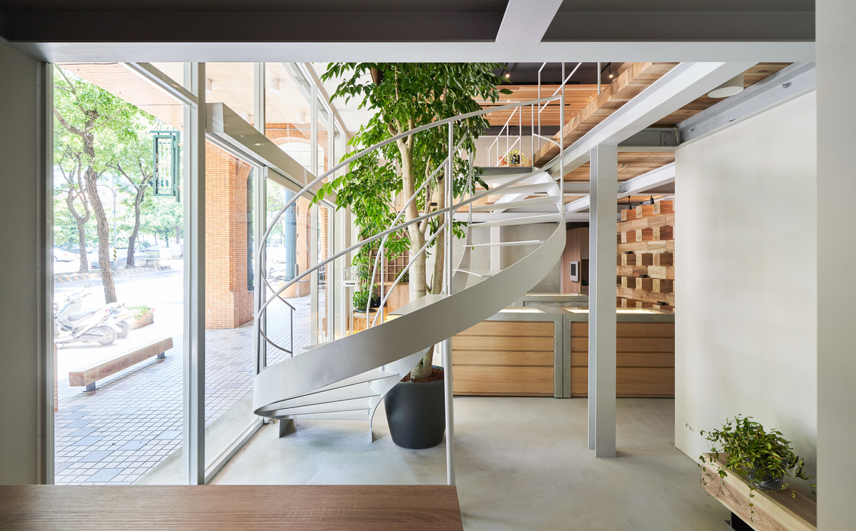 令人流連忘返的空間大改造!精選貫穿建築的四層樓天井、全球最佳咖啡廳等 3 大翻新建築