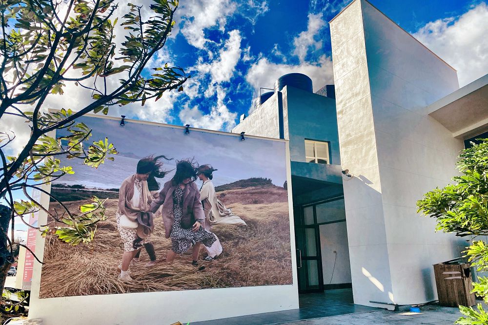 屏東看海美術館！「2020落山風藝術季」34組作品亮相海口小鎮