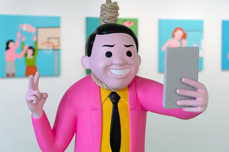 西班牙荒誕諷喻畫家 Joan Cornellà 再度來台開展！《I’m Full of Shit 2019》數十件新作與雕塑揭示人性黑暗面