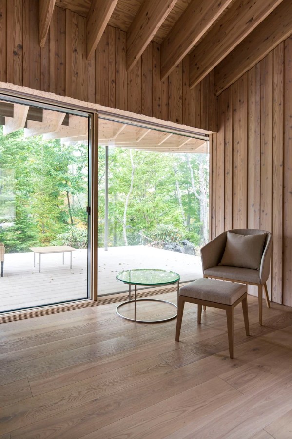 融入生活的優雅木質調！弱建築大師隈研吾與 TIME & STYLE 合作設計款傢具阿姆斯特丹展出中