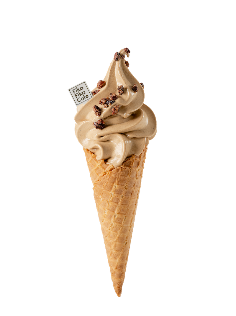 亞洲 50 間最佳咖啡店 Fika Fika 進駐遠百信義！純白簡約劇場式空間跨界出擊，拿鐵霜淇淋、威士忌咖啡上菜單