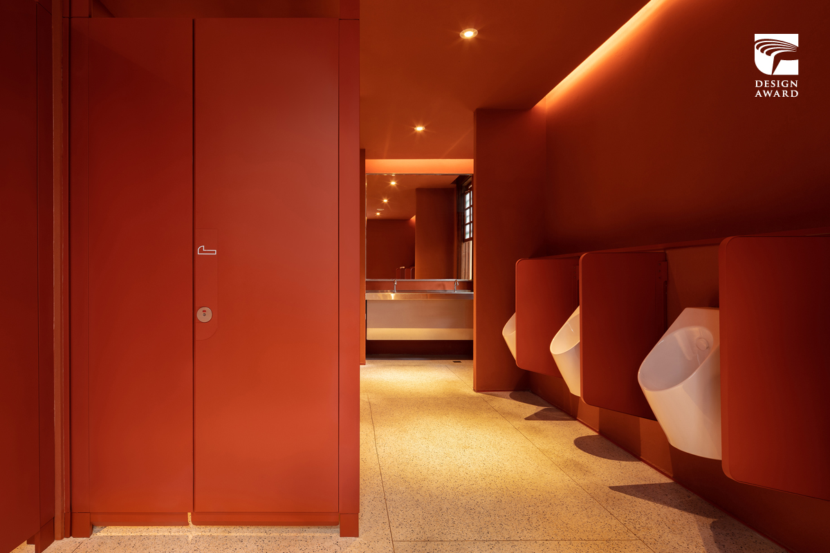 公部門的生活美學革命！新竹州廳最美廁所、牆壁＝黑板的教室等 3 大金獎級公共設計大公開