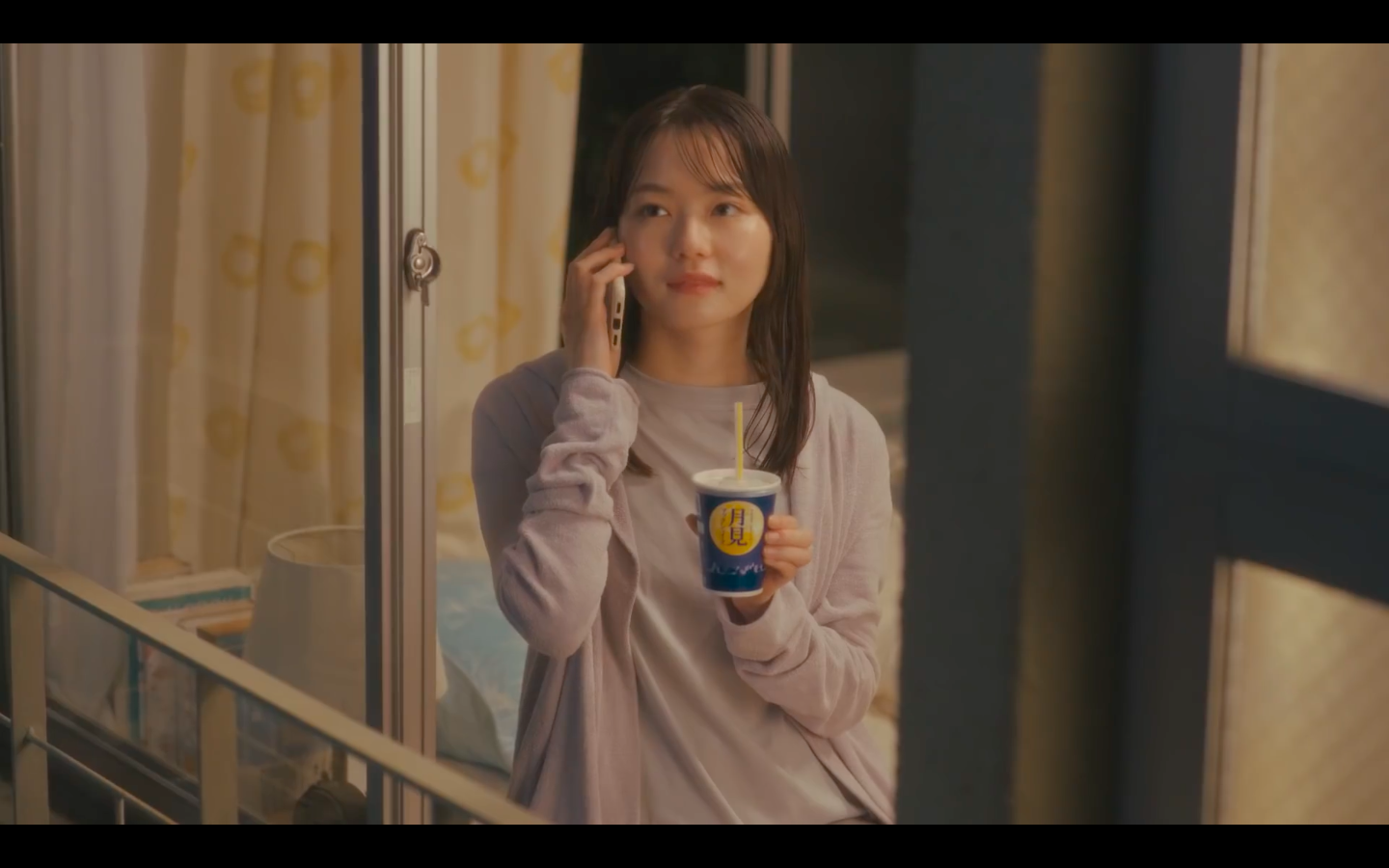 日本麥當勞「月見」中秋節暖心廣告！傲嬌老爸與女兒借著滿月傳遞思念情感