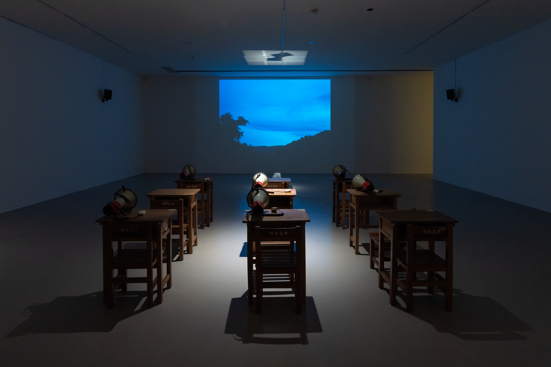 北美館化身異托邦花園、防疫旅館、沙灘櫥窗！「藍天之下：我們時代的精神狀況」打造身歷其境的藝術體驗 