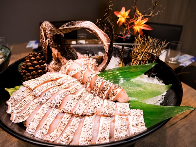 【美食名片夾】一魚多吃的 Q 彈野生魚大餐 - 八度野生魚鋪