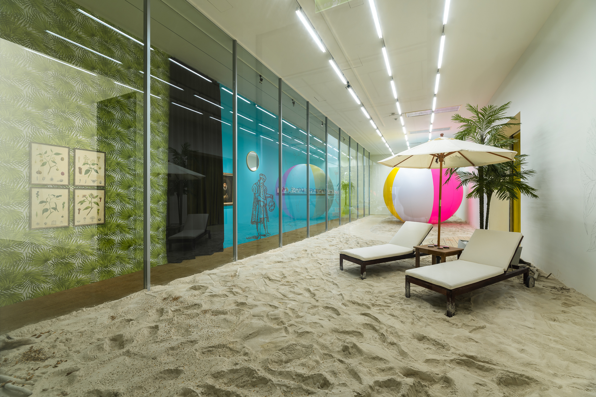 北美館化身異托邦花園、防疫旅館、沙灘櫥窗！「藍天之下：我們時代的精神狀況」打造身歷其境的藝術體驗 