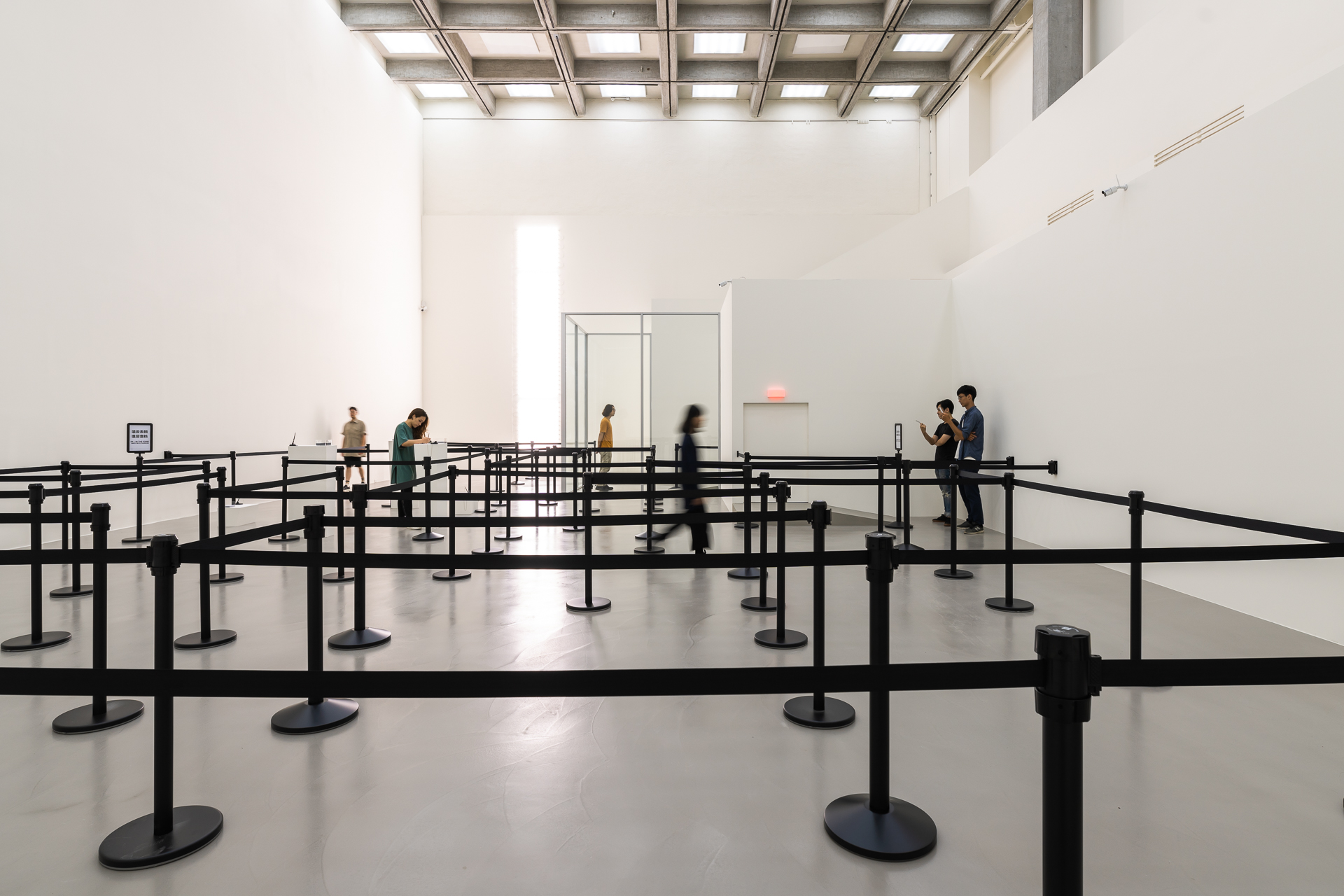 北美館化身異托邦花園、防疫旅館、沙灘櫥窗!「藍天之下:我們時代的精神狀況」打造身歷其境的藝術體驗