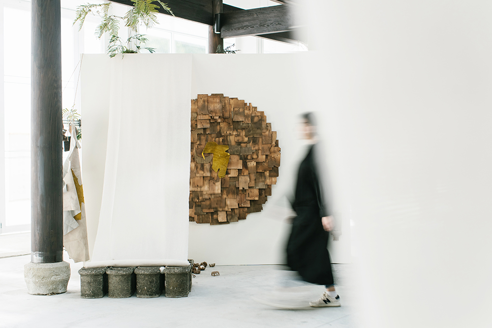 《串遊季 REUSE》重新想像文資修復的展覽!於台中「臺灣府儒考棚」結合文物、插畫與花藝等 11 組創作盛宴