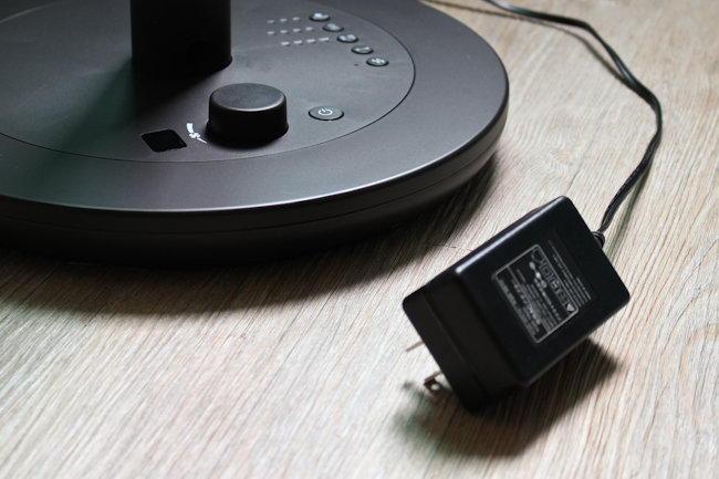 【生活玩物】美麗又省電的極簡風,±0 正負零 Aileron Fan 直流變頻電扇在細節處用心設計