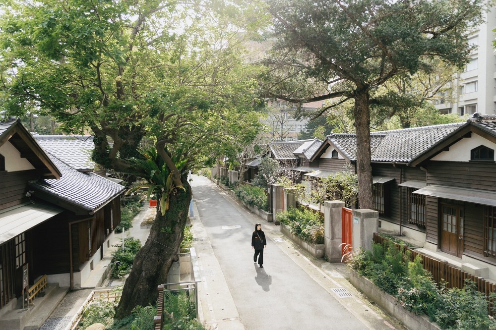 台北「0km山物所」山系概念店登場！百年町屋活化成台灣山系選物、森林策展空間