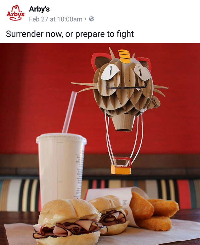 陪龍貓一起撐傘！Arby's 速食店的社群奇招