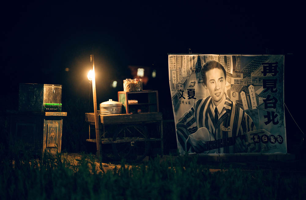 台灣看板畫師謝森山的匠人魂！手繪電影看板一甲子「我的一切都是從電影彩繪而來的」