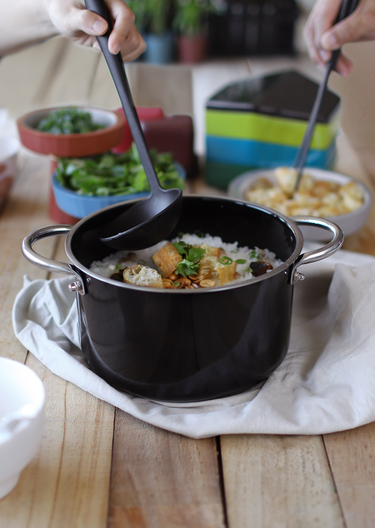 全球獨創不鏽鋼琺瑯專利－「虹彩鋼」飲食全系列正式上市！台灣設計家用品牌 JIA為居家餐飲再創新話題