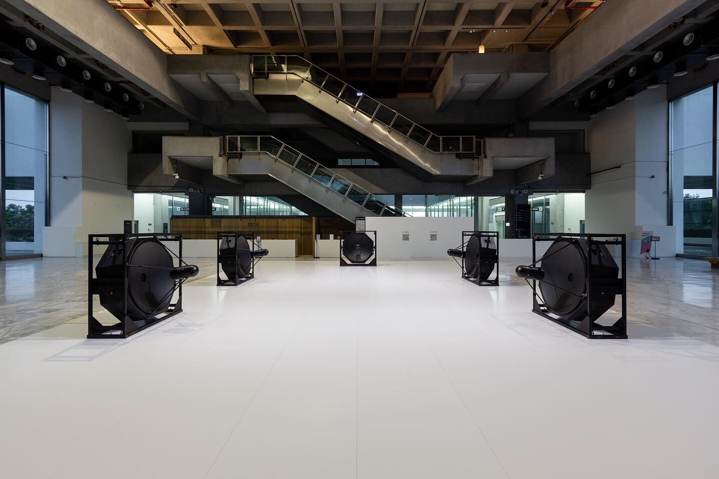 國際聲光藝術家池田亮司睽違十年亞洲最大、最完整個展！北美館年度重磅推出科技感體驗