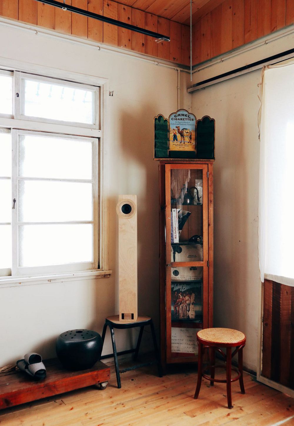 親手改造 50 年北投山野的荒廢老宅！LIGHT HOUSE 主理人葉士豪的木質綠意複合工作室