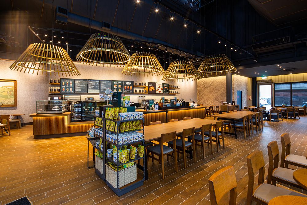 全台6間星巴克特色門市！以菸樓壁畫、戲曲格柵等在地文化為空間設計元素