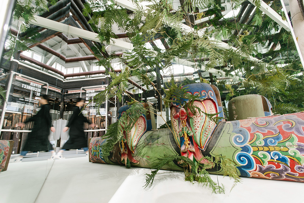 《串遊季 REUSE》重新想像文資修復的展覽!於台中「臺灣府儒考棚」結合文物、插畫與花藝等 11 組創作盛宴