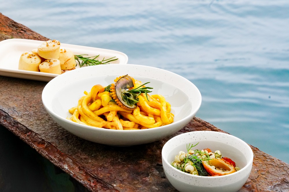 2022基隆潮藝術亮點!透抽魚棚彩繪、阿根納光雕、海味食堂亮相漁會正濱大樓