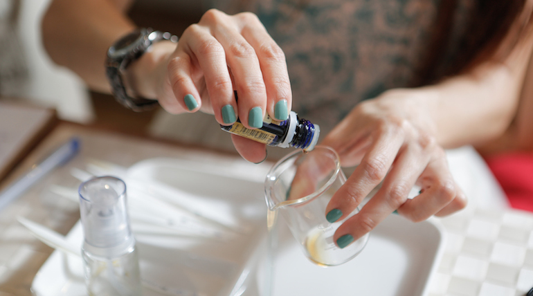 【玩體驗】冬季芬芳，調製屬於你的暖流精油