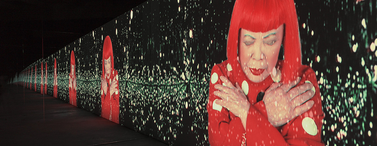 草間彌生最新作!東京草間彌生美術館展出「未曾見過的幻覺之幻是如此美妙」無限鏡屋