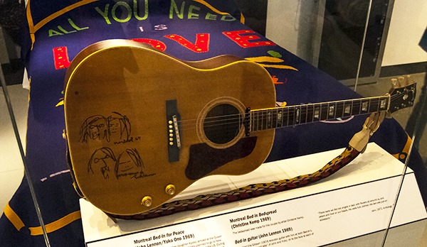 約翰藍儂 80 歲冥誕！小野洋子東京策展《DOUBLE FANTASY - John & Yoko 東京展》公開兩人愛情、音樂藝術的真實生活軌跡