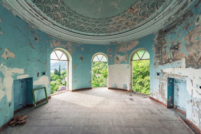 穿越時光隧道到後蘇聯時代，鏡頭底下的被遺忘之地