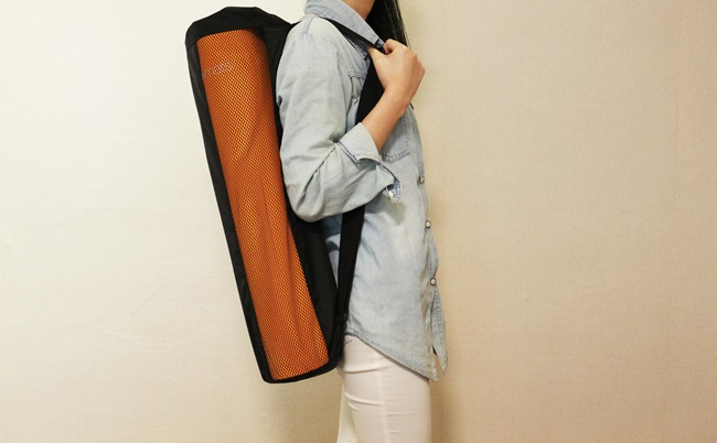 懶惰萬歲！會自己捲起收好的瑜珈墊 yoyo mats