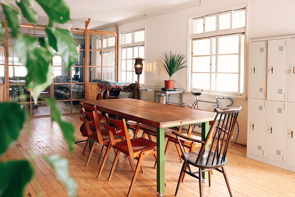 親手改造 50 年北投山野的荒廢老宅！LIGHT HOUSE 主理人葉士豪的木質綠意複合工作室