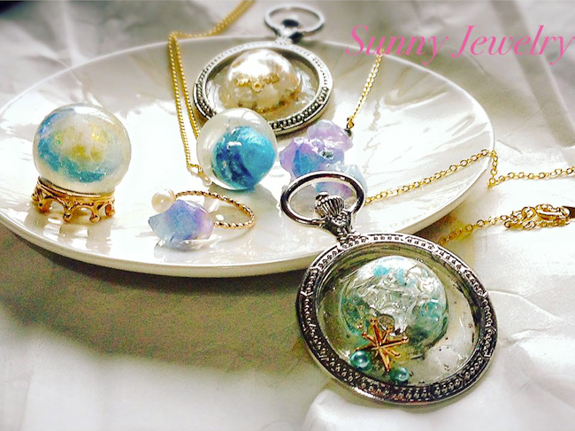 自製掌中絕美星空！手作UV樹脂帶你進入迷幻星辰的世界