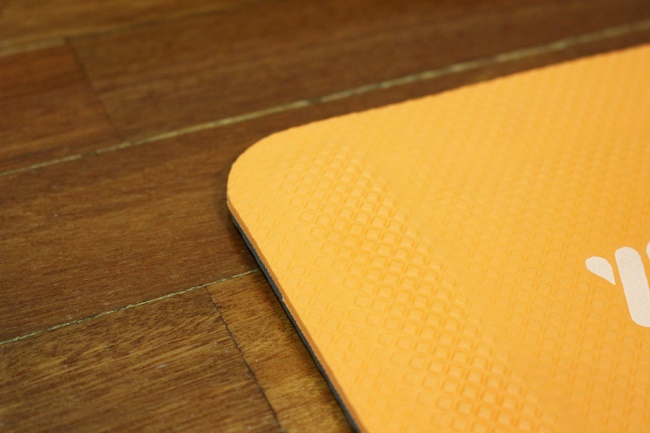 懶惰萬歲！會自己捲起收好的瑜珈墊 yoyo mats