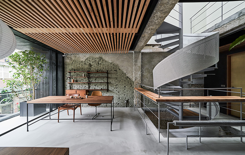 40 年老屋改造的「透明感陋室」兆兆茶苑！隱身台中審計新村幽靜巷弄的自在品茗空間