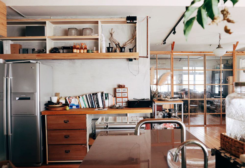 親手改造 50 年北投山野的荒廢老宅！LIGHT HOUSE 主理人葉士豪的木質綠意複合工作室