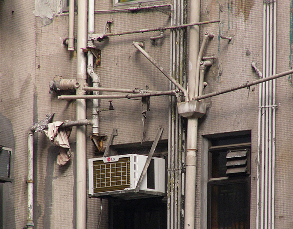 記得愛用曬衣夾(無誤),被風吹落衣物攝影集