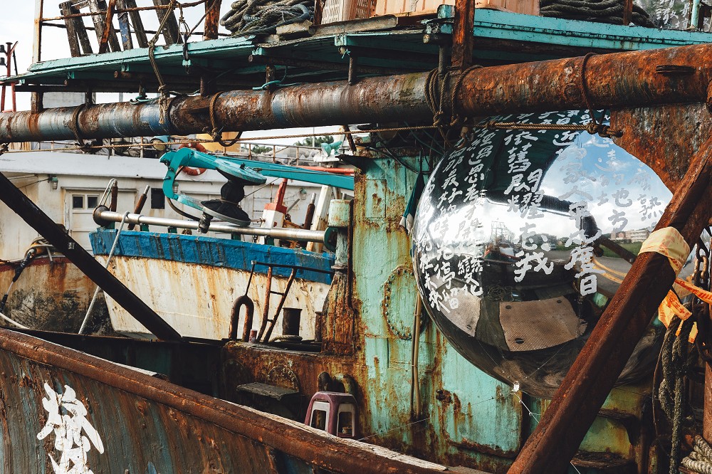 2022基隆潮藝術亮點!透抽魚棚彩繪、阿根納光雕、海味食堂亮相漁會正濱大樓